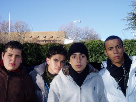 kana  mabawkine  bi  rab3a